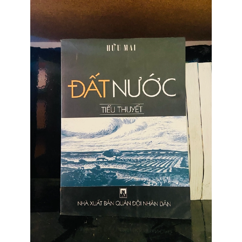 (Sách cũ SCGR) Đất nước - Hữu Mai - Văn học VAVOA8T1-9 Blogmeo090426 1016495