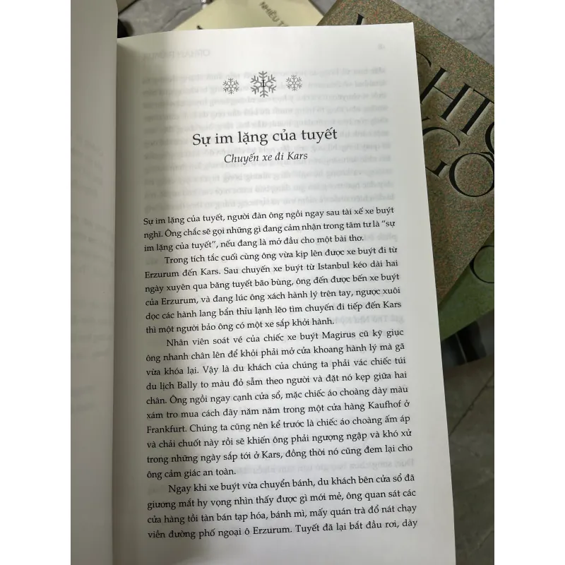 TUYẾT - ORHAN PAMUK  976902