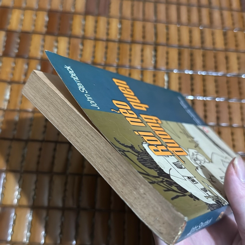 Rời nẻo đường quen - John Steinbeck 537168