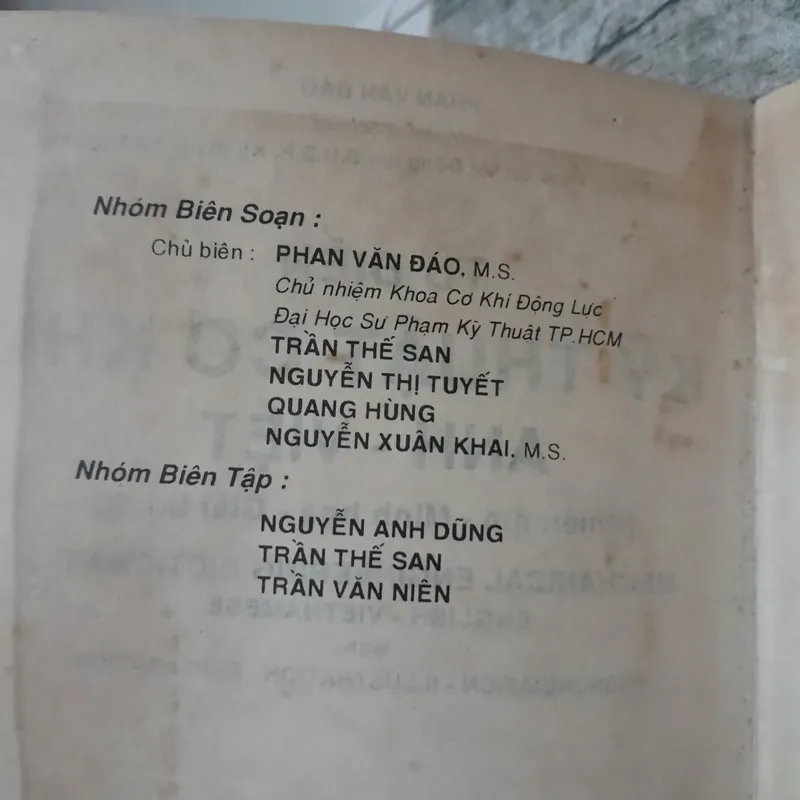 Từ điển kỹ thuật Cơ Khí Anh Việt- C biên Thạc sỹ Phan Văn Đáo. ĐH Sư Phạm KT năm 1993 711970