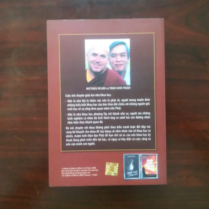 [Sách Khoa Học Tôn Giáo] Cái Vô Hạn Trong Lòng Bàn Tay (Matthew Ricard + Trịnh Xuân Thuận) 1002887