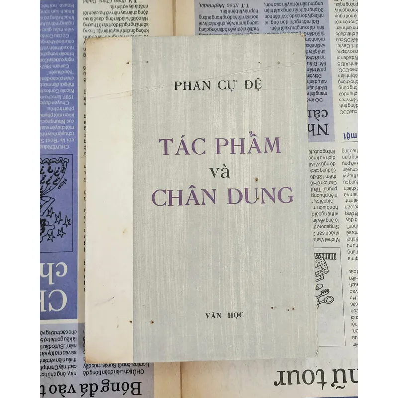 Giáo sư Phan Cư Đệ

TÁC PHẨM VÀ CHÂN DUNG (Phê bình & tiểu luận)
 708805