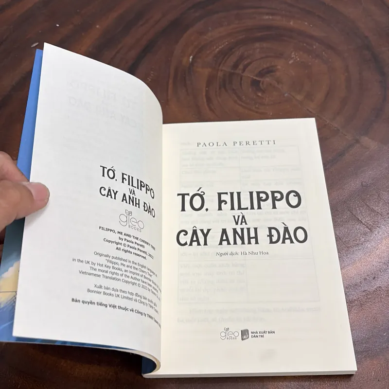 II Văn Học: Tớ Flippo Và Cây Anh Đào - PAOLA PERETTI - 2023 977259