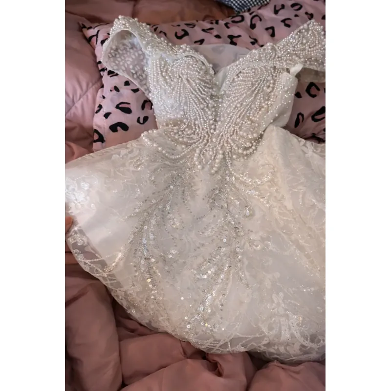 Đầm  form trắng xòe bận 1 2 lần còn rất  mới *  Size m * Hợp đi tiệc chụp ảnh sinh nhật... 797235