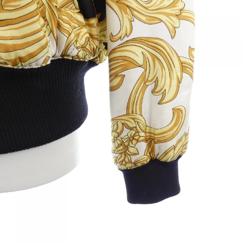 Áo khoác VERSACE A67108 - Hàng hiệu Authentic 888893