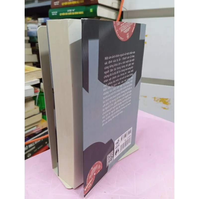 Nhảy Nhảy Nhảy là một tiểu thuyết nổi tiếng của nhà văn Nhật Bản Haruki Murakami 960694
