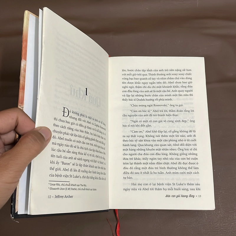 II Trọn Bộ 2 Cuốn: Hai Số Phận (2020) & Đứa Con Gái Hoang Đàng (2021) - Jeffrey Archer 521944