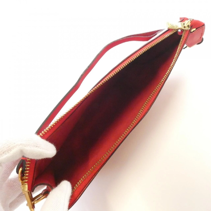 Túi đeo chéo Louis Vuitton Epi Pochette Accessoires 24cm M52947 619283