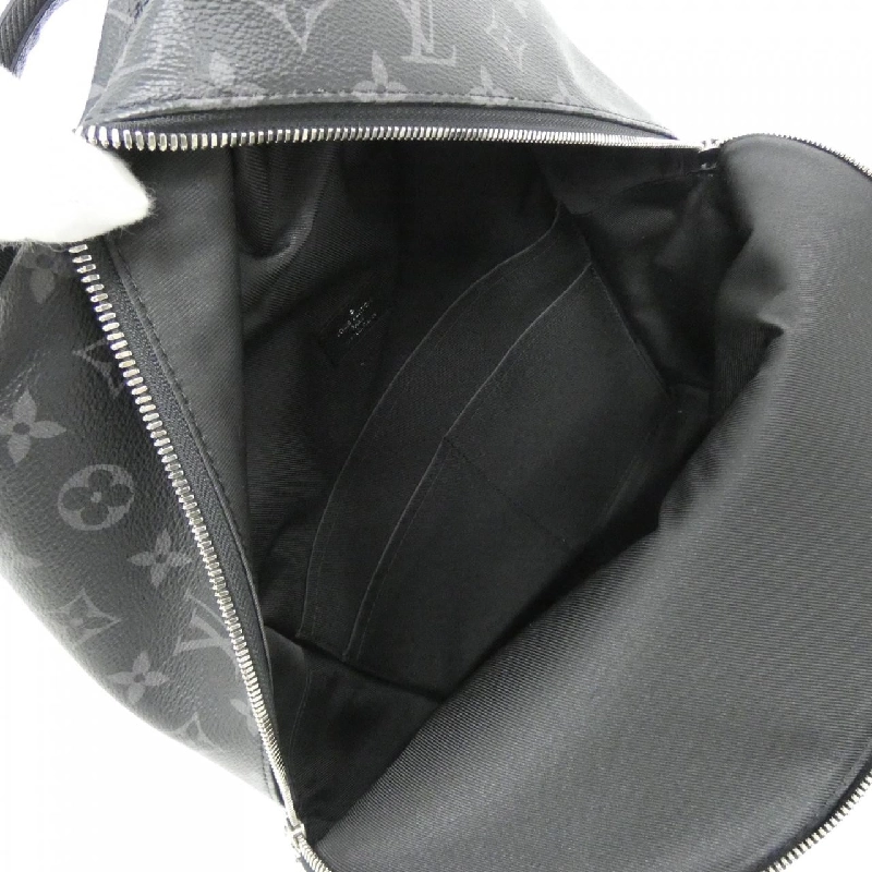 Balo Louis Vuitton Taiga Lama Discovery M30230 - Hàng hiệu Authentic 776408