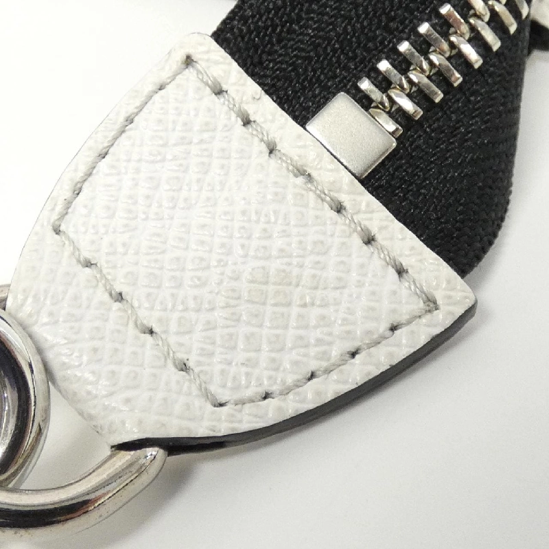 Túi đeo vai Louis Vuitton Taiga Rama Gaston Wearable Wallet M30935 613686