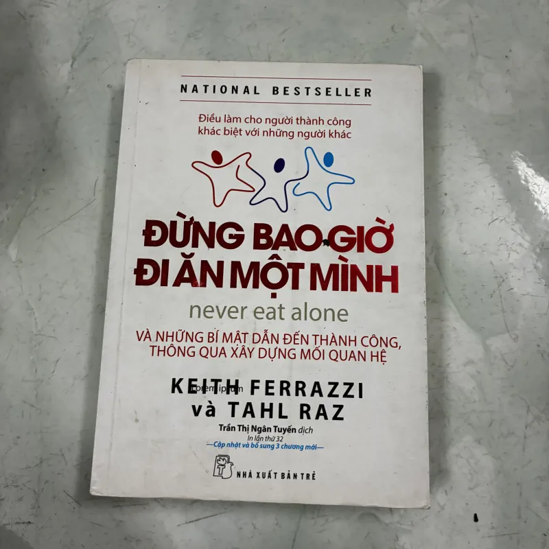 Đừng bao giờ đi ăn một mình 1036894