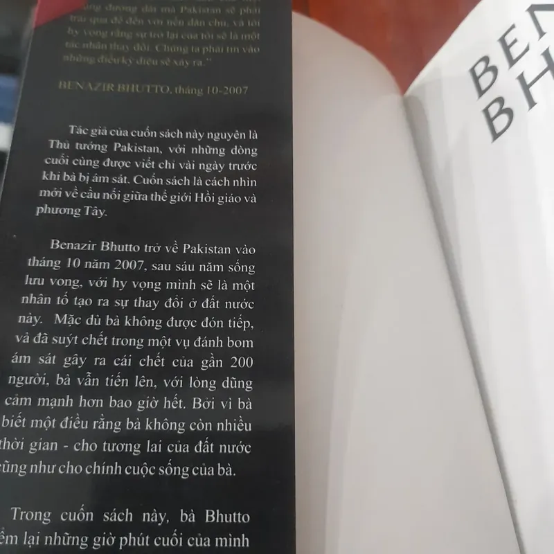 BENAZIR BHUTTO hòa giải Hồi giáo, Dân chủ & Phương Tây 599885