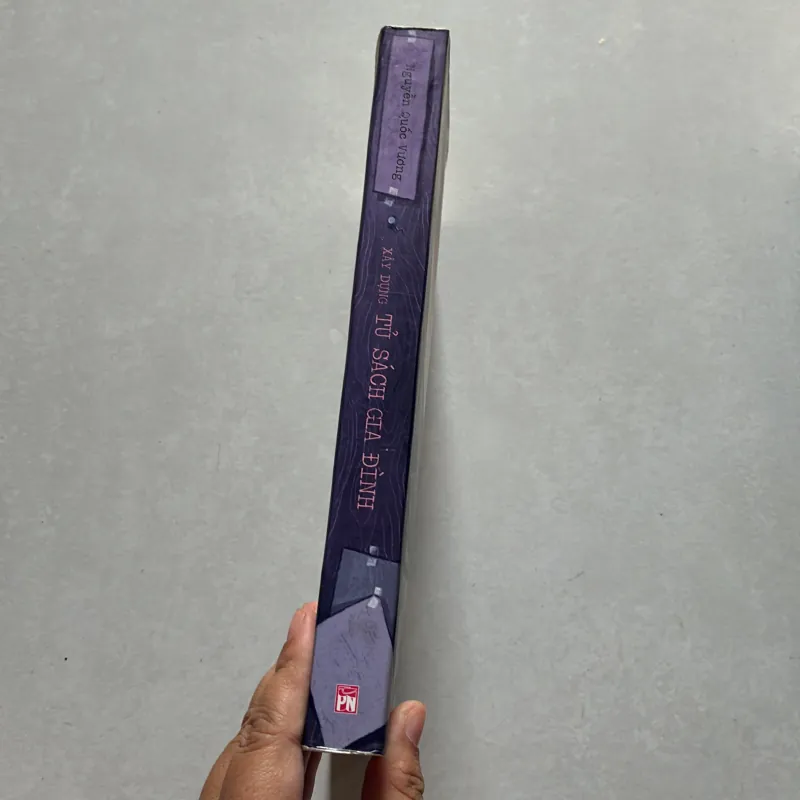 (có chữ ký tác giả) Xây dựng tủ sách gia đình - Nguyễn Quốc Vương (t01) 750194