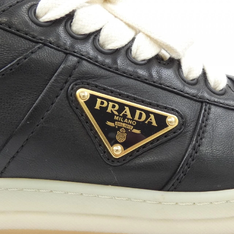 Giày sneaker logo tam giác PRADA 1E792M 658855