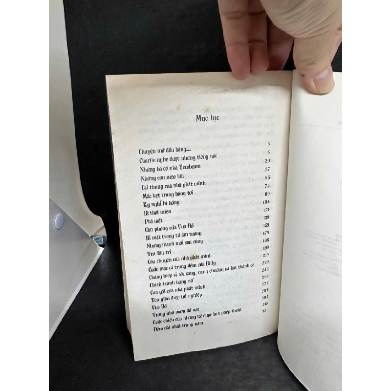 [Phiên Chợ Sách Cũ] Charlie Bone Lúc Nửa Đêm - Jenny Nimmo H0606, 2007 SBM 525119