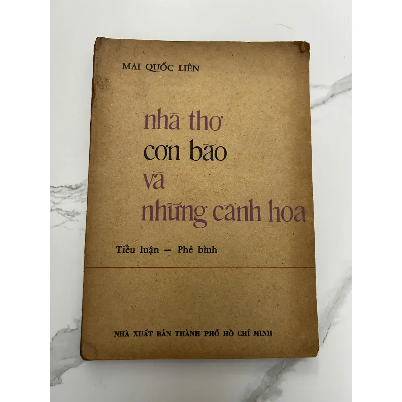 Nhà Thơ – Con Bão và Những Cánh Hoa 718269