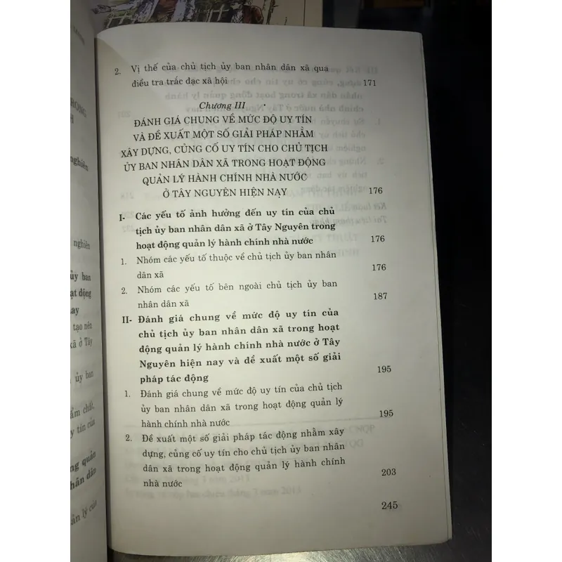 Uy tín của chủ tịch uỷ ban nhân dân xã trong hoạt động quản lý hành chính Nhà nước 701774