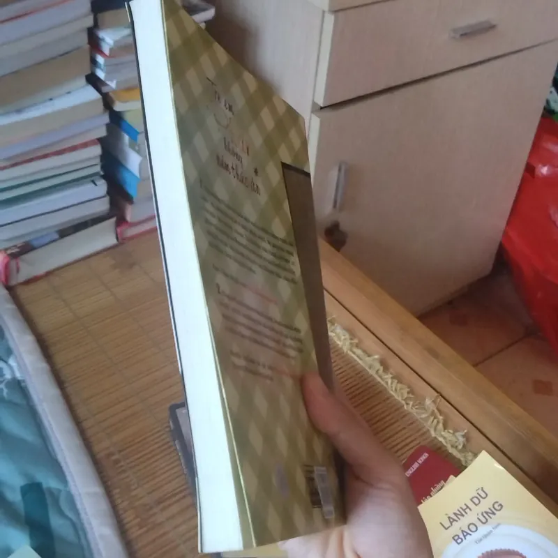 Trẻ em Pháp không ném thức ăn 720770