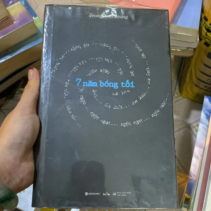 7 năm bóng tối  972377