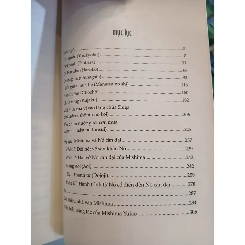 CHẾT GIỮA MÙA HÈ - YUKIO MISHIMA 1005898