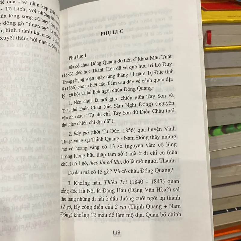 TRÊN MẢNH ĐẤT NGÀN NĂM VĂN VẬT, GS. TRẦN QUỐC VƯỢNG (XB 2009) 561785