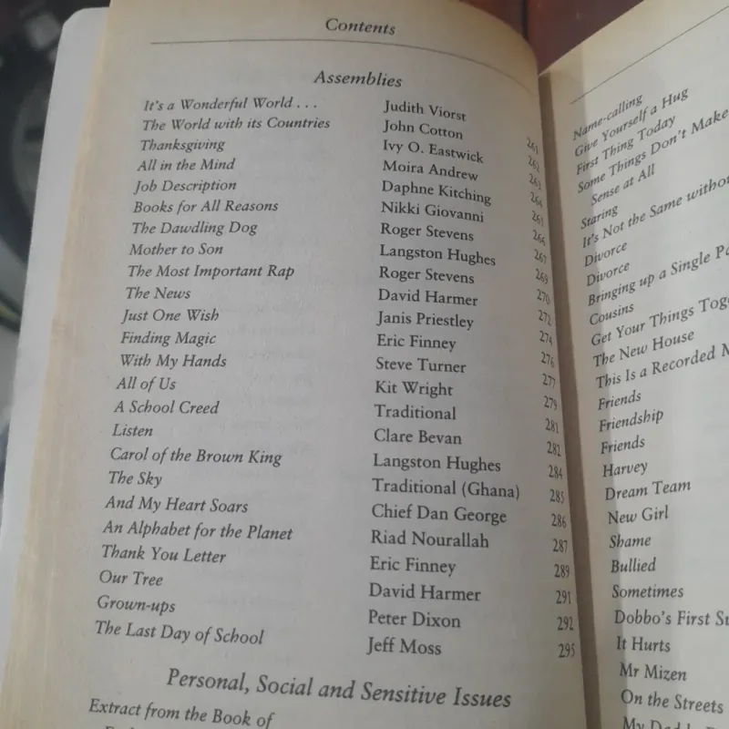 Brian Moses and Pie Corbett - THE WORKS, Poems on every subject and for every occasion 971059