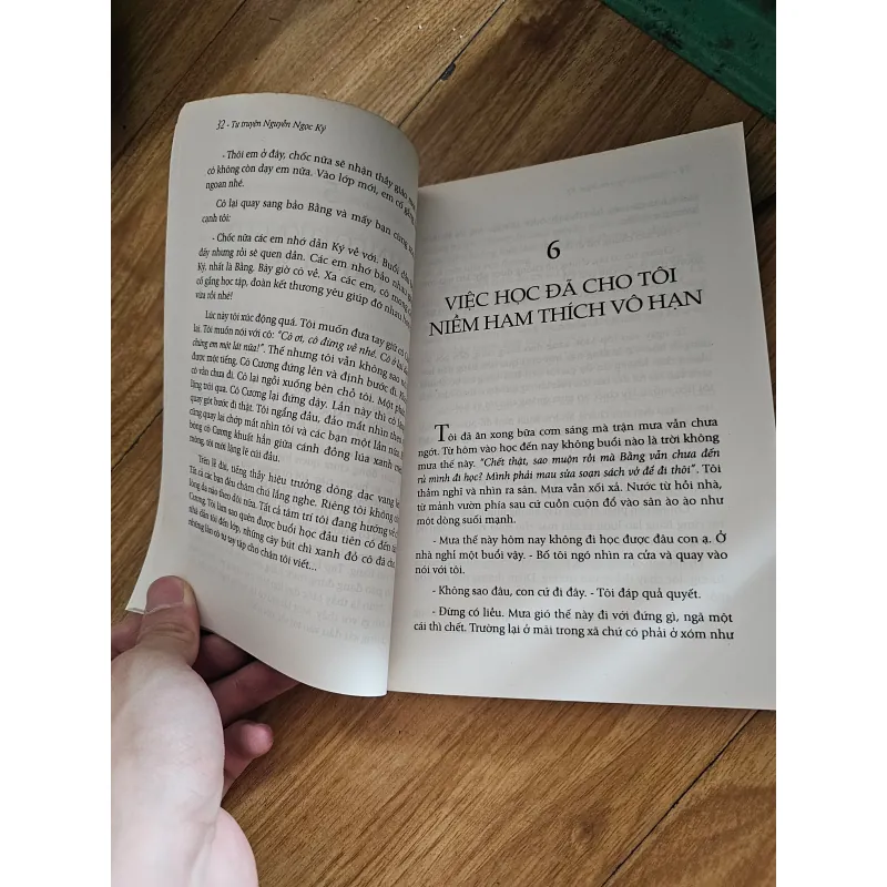 Tôi đi học
 757052