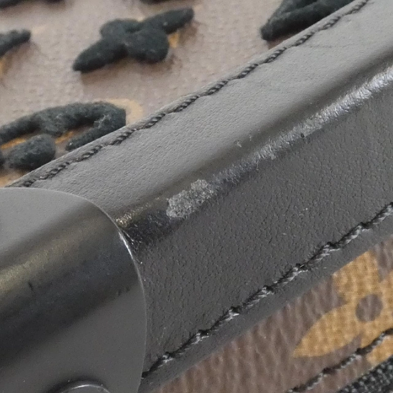 Túi xách mềm dọc Monogram Taffeta Louis Vuitton M45044 609958