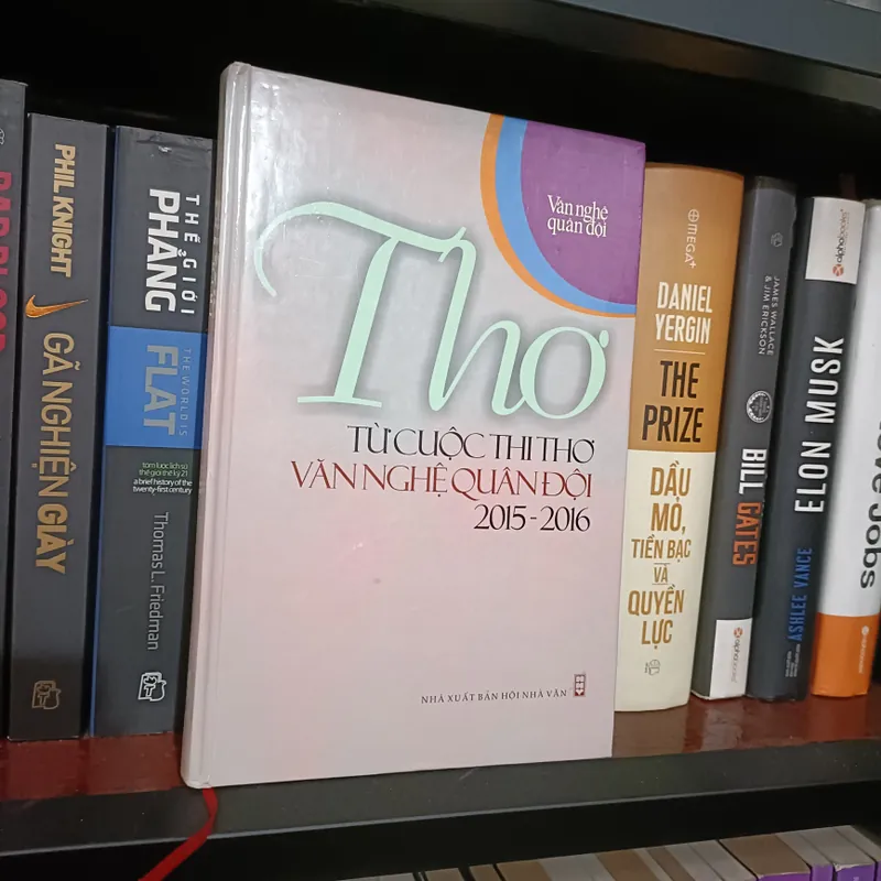 [2 cuốn] Thơ từ cuộc thi thơ Văn nghệ Quân đội + Truyện ngắn được giải báo Văn nghệ 606614