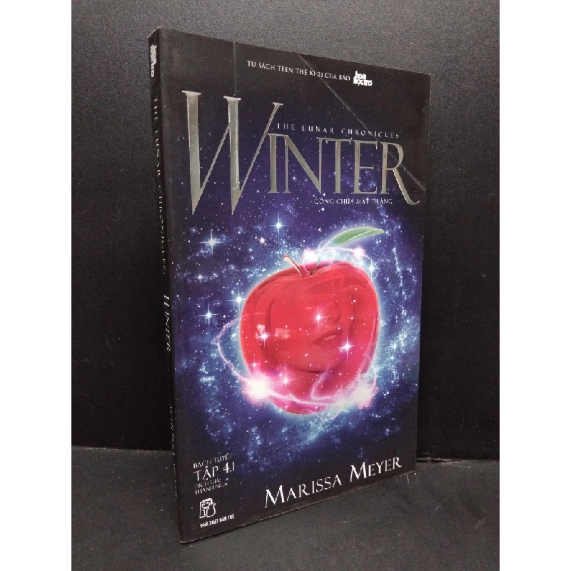 The lunar chronicles: Winter - Công chúa mặt trăng mới 70% ố vàng 2016 HCM1410 Marissa Meyer VĂN HỌC 308068