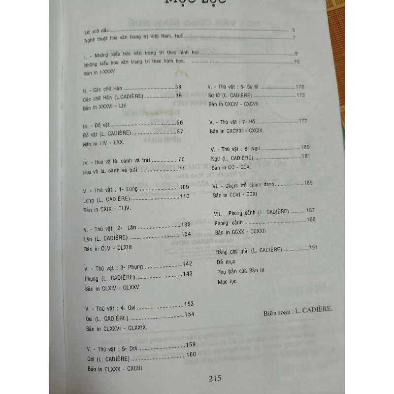 Hoa văn cung đình huế L6 - 2005 - 215 trang LỊCH SỬ - CHÍNH TRỊ - TRIẾT HỌC ANTQ2012-168 737570