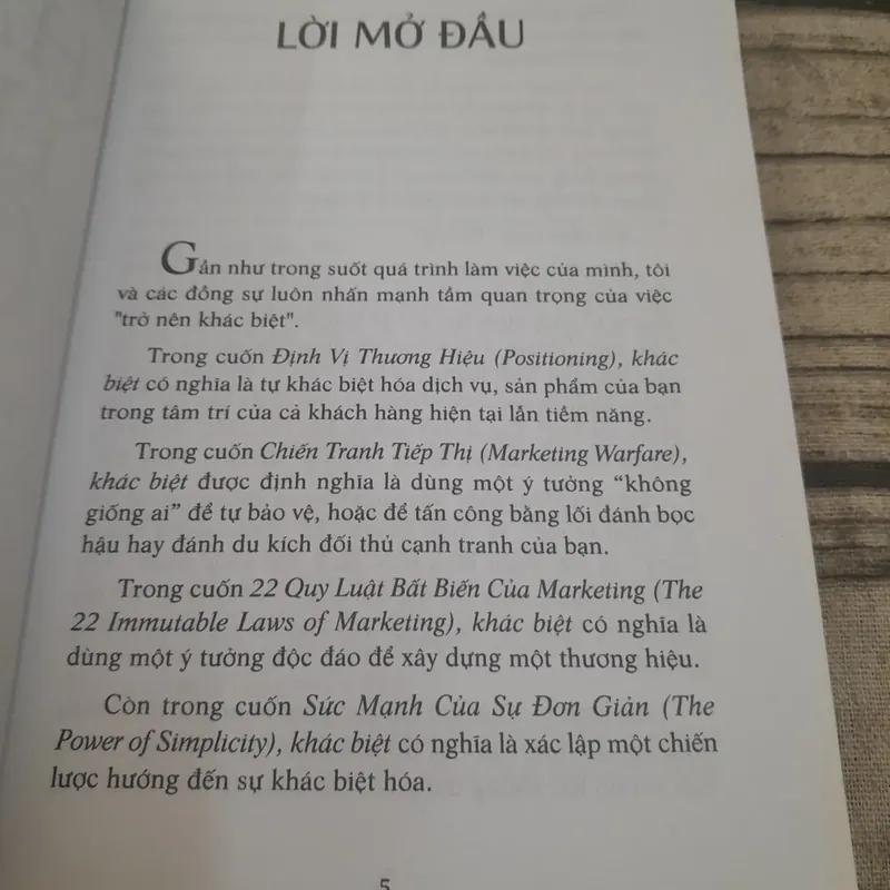Khác biệt hay là chết Differentiate or Die. JACK TROUT. 2nd 688828