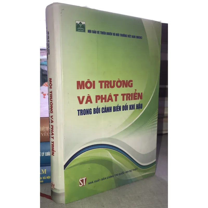 Môi trường và phát triển trong bối cảnh biến đổi khí hậu  740436