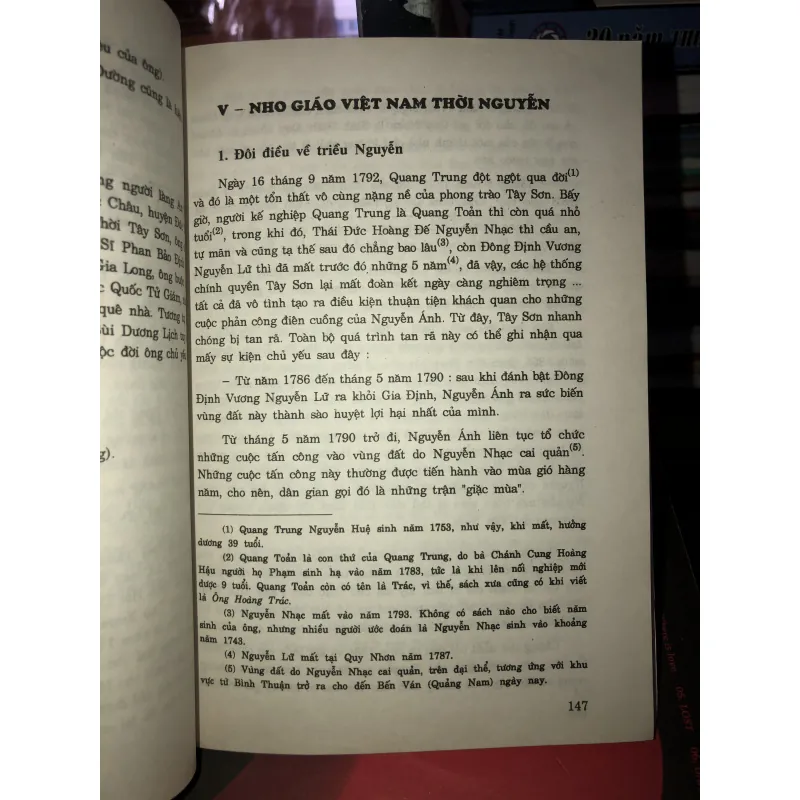 Đại cương lịch sử văn hóa Việt Nam - Nguyễn Khắc Thuần 991518