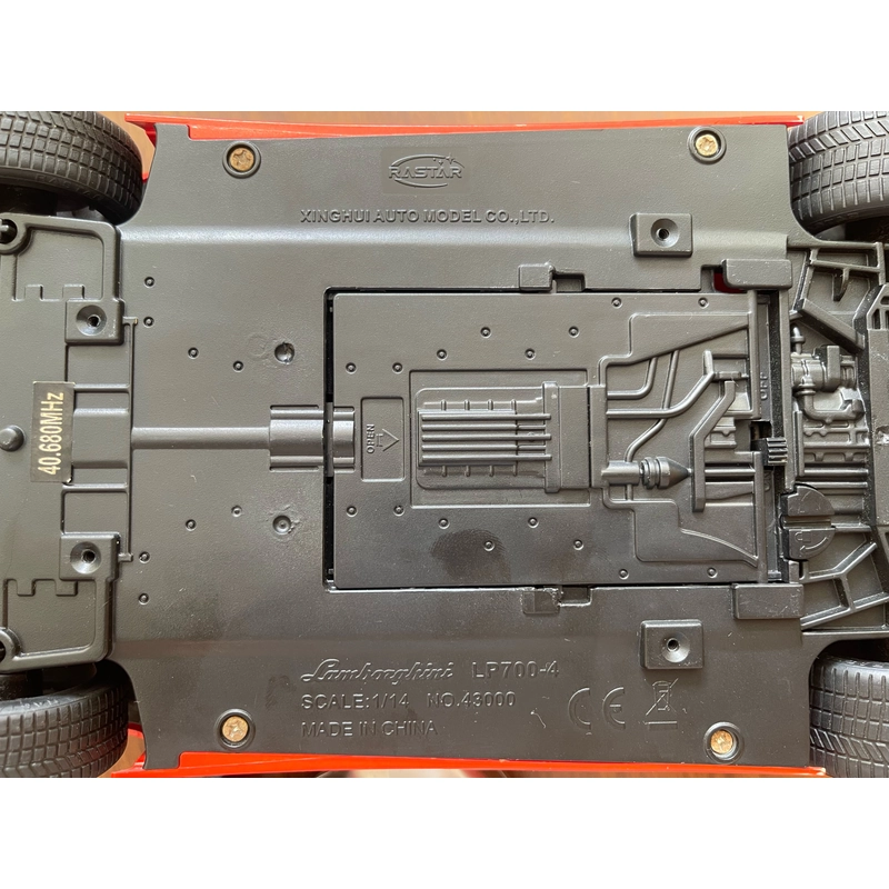 Ô tô Lamboghini điều khiển 527928