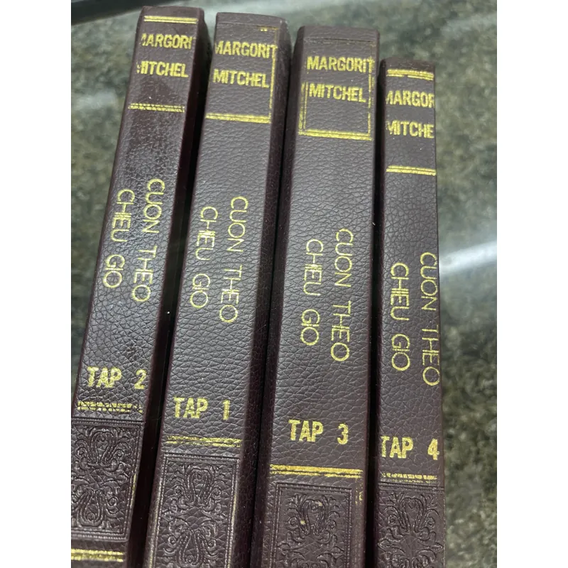 Cuốn theo chiều gió Margorit Mitchel bộ 4 quyển đóng bìa da 1988 715500