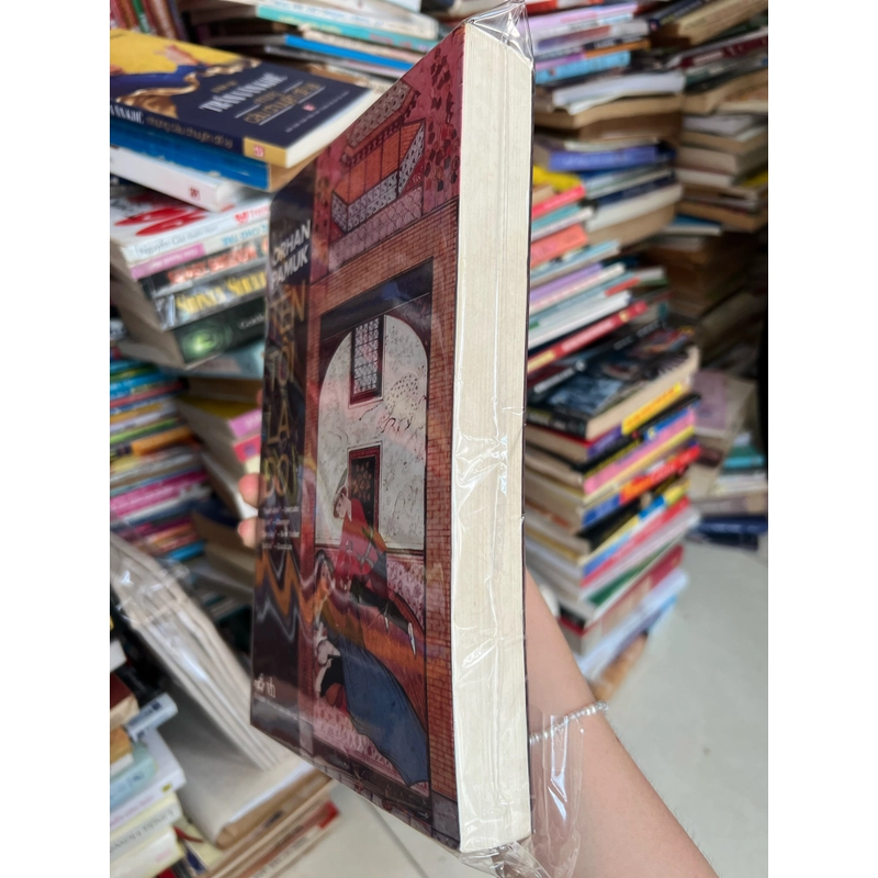 Tên tôi là đỏ Là một tiểu thuyết ly kỳ - của Orhan Pamuk 444527