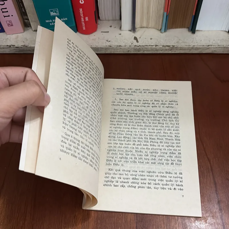 Mấy Vấn Đề Lớn Trong Việc Thi Hành Điều Lệ Xí Nghiệp Công Nghiệp … - Lê Thanh Nghị - 1978 664374