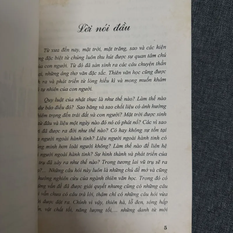 Tìm hiểu về Thiên văn học - Nguyễn Nguyệt Minh biên soạn 925482