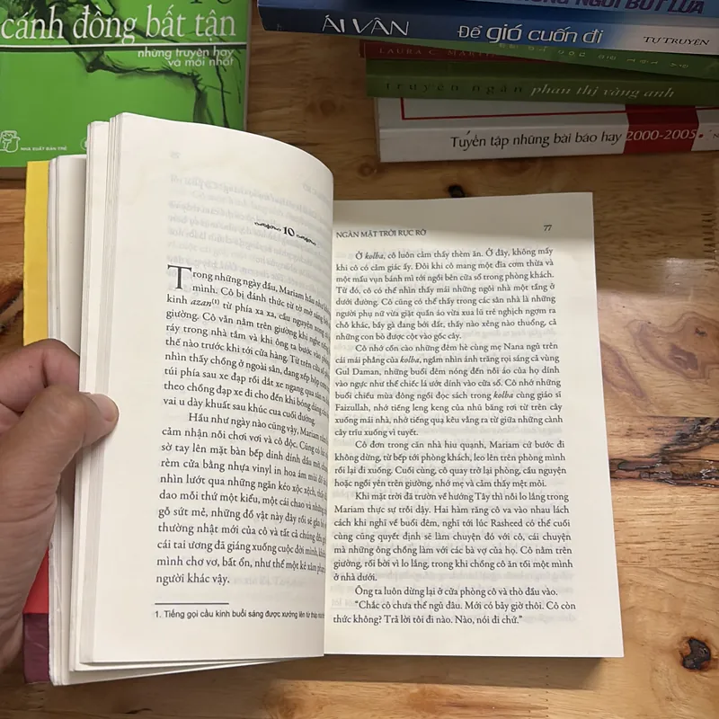 II Tiểu Thuyết Lịch Sử: Ngàn Mặt Trời Rực Rỡ - KHALED HOSSEINI - 2018 699417