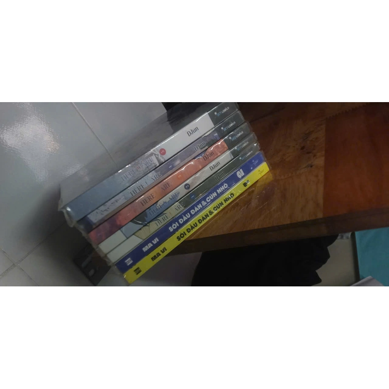Here U Are TẬP 4  ( kèm bọc platic và bookmark ) 358963