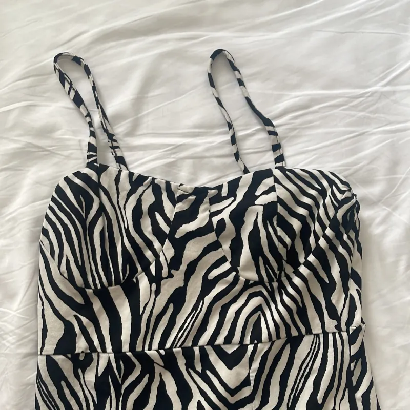 Đầm hoạ tiết ngựa vằn 1005501