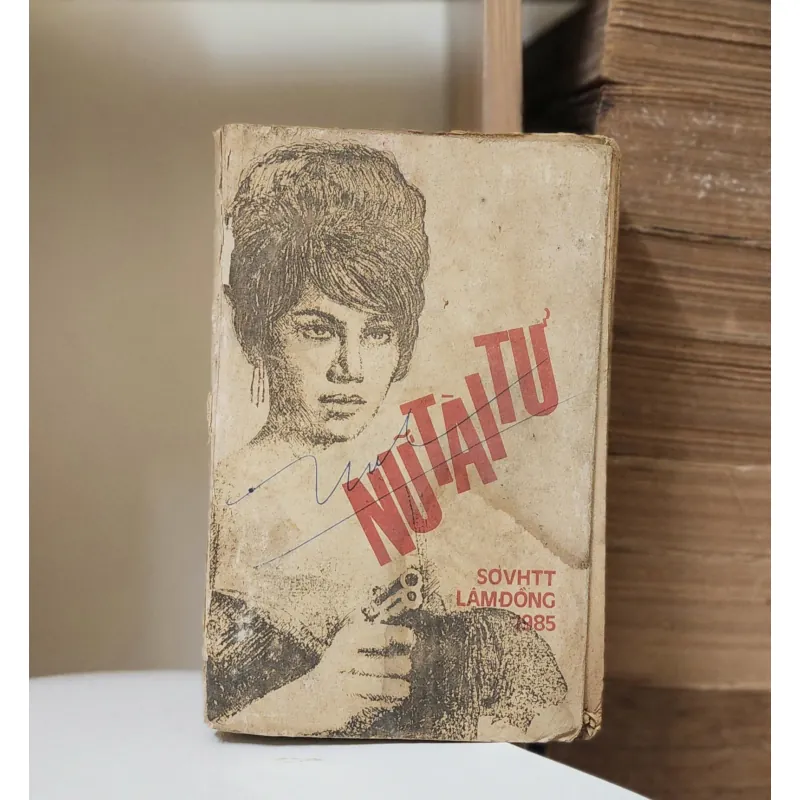 Truyện tình báo Liên Xô: NỮ TÀI TỬ (488 trang) 792958