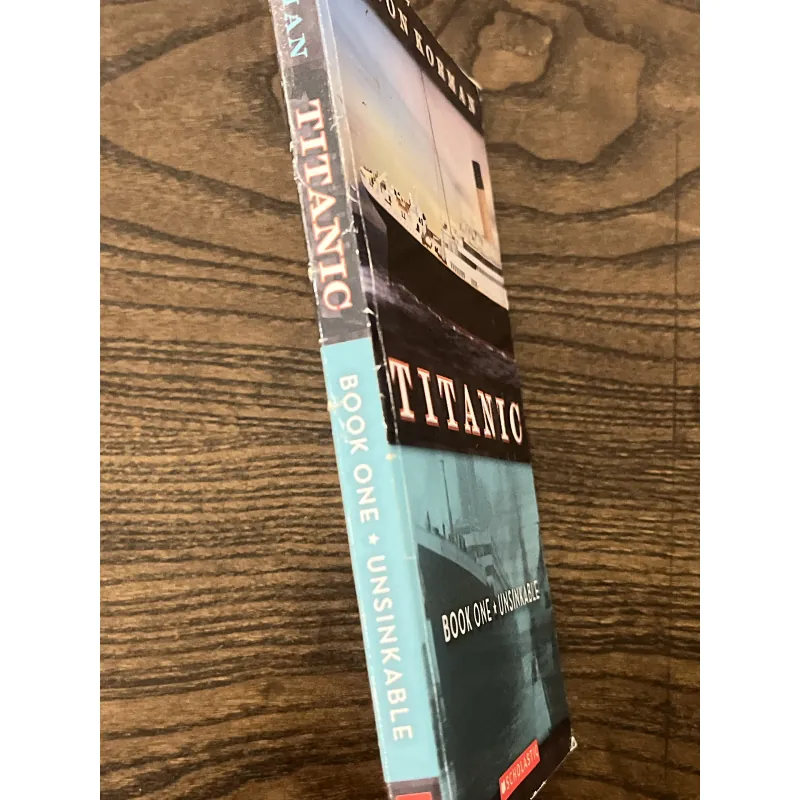 Titanic #1: Unsinkable 972837