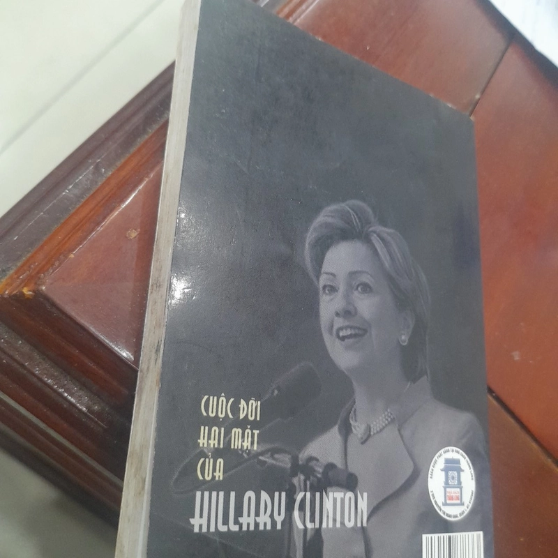 Christine Ockrent - Cuộc đời hai mặt của HILLARY CLINTON 453576