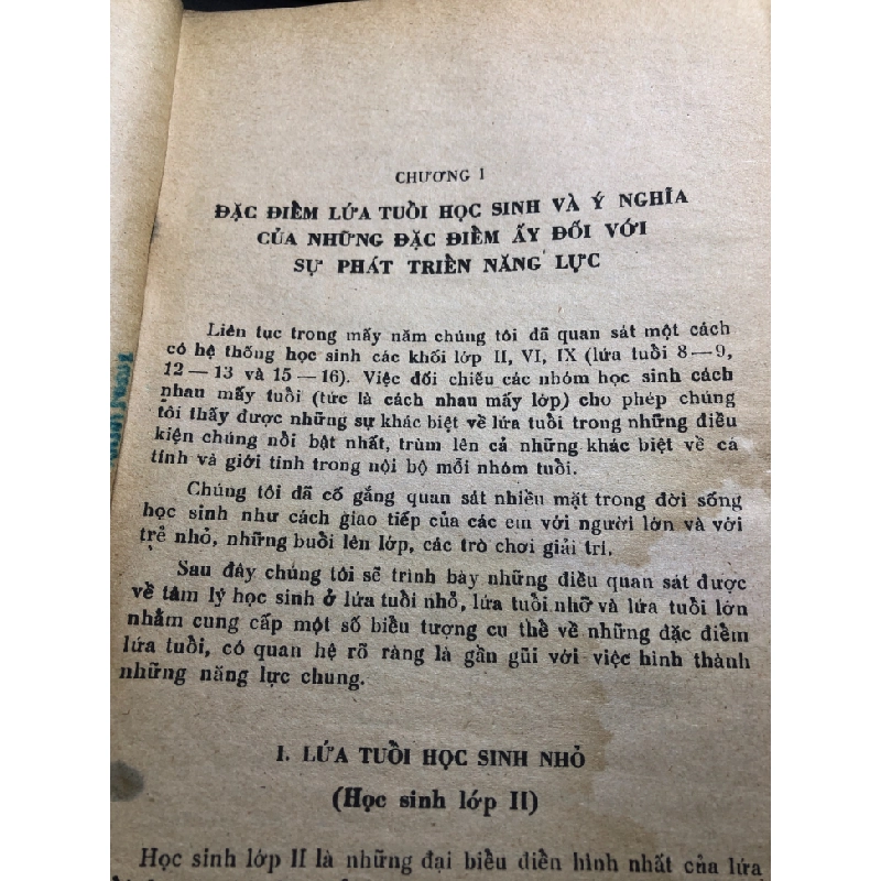 Năng lực trí tuệ và lứa tuổi tập 1mới 50% ố nặng ẩm có dấu mộc và viết nhẹ trang đầu 1978 N. X. Laytex HPB0906 SÁCH KỸ NĂNG 164205