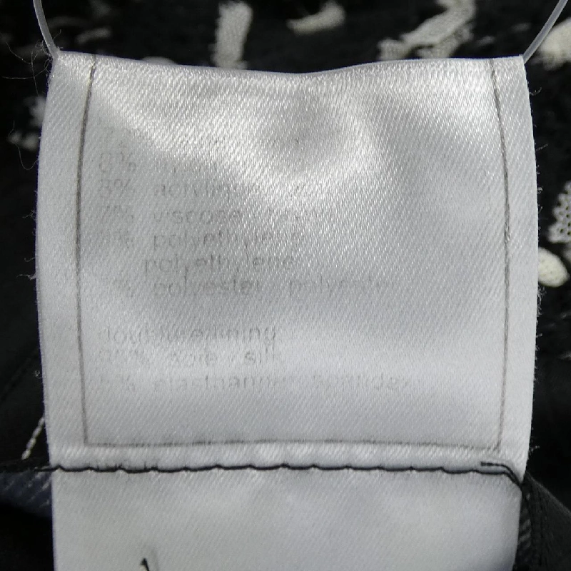 Áo khoác CHANEL P20169V11530 02A - Hàng hiệu Chính hãng 817382