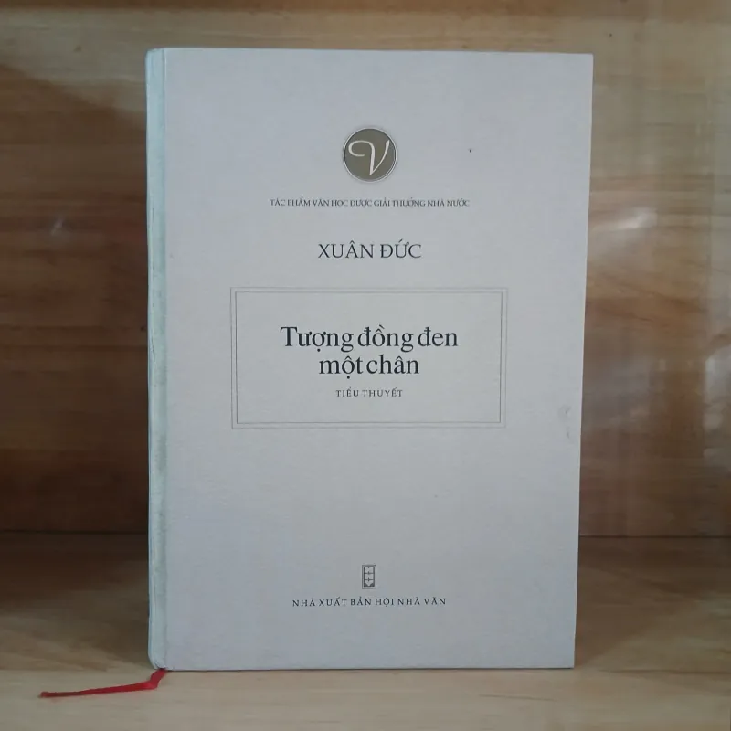 Tượng Đồng Đen Một Chân - Xuân Đức 789120