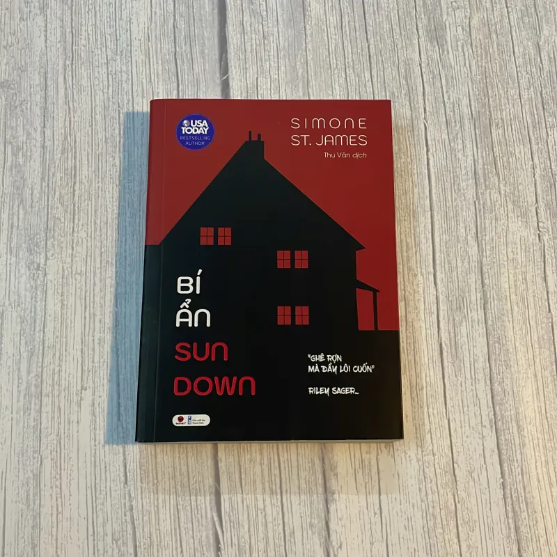 BÍ ẨN SUN DOWN - SIMONE ST.JAMES 931280
