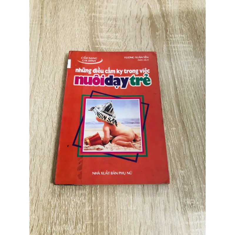 ĐỜI SỐNG TRONG TỬ CẤM THÀNH  1022429